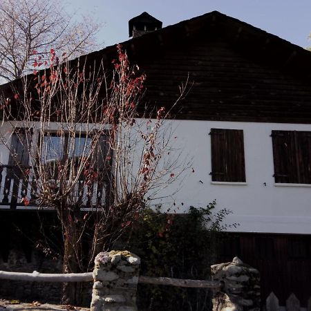 Can Serraima, Casa Rural A Prop De La Cerdanya Neva Exterior photo