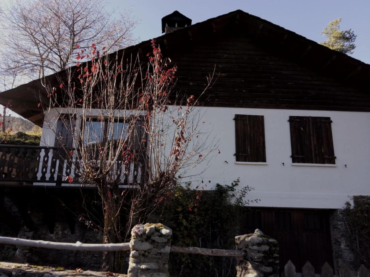 Can Serraima, Casa Rural A Prop De La Cerdanya Neva Exterior photo